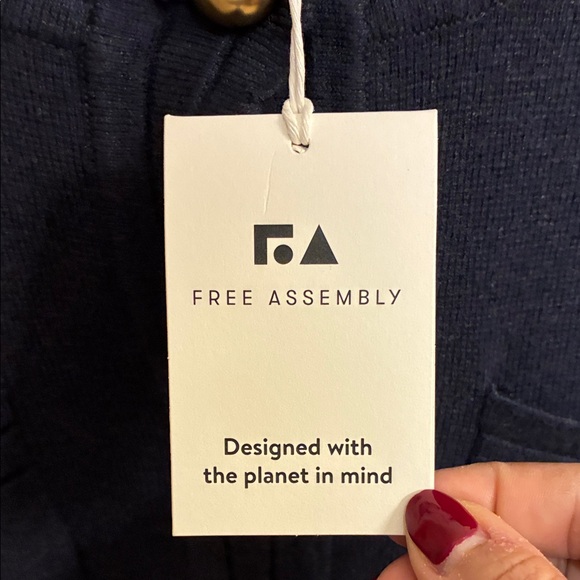 NWT Free Assembly Classic Navy Women's Sweater with Gold Buttons Sz L - Picture 7 of 14